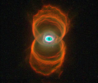 Hubble_HourglassNebulaLG02